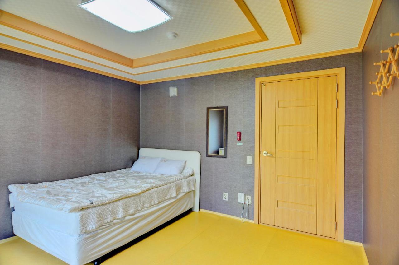 Sungbo Youth Hostel Mungyeong Екстериор снимка