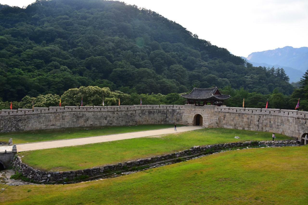 Sungbo Youth Hostel Mungyeong Екстериор снимка