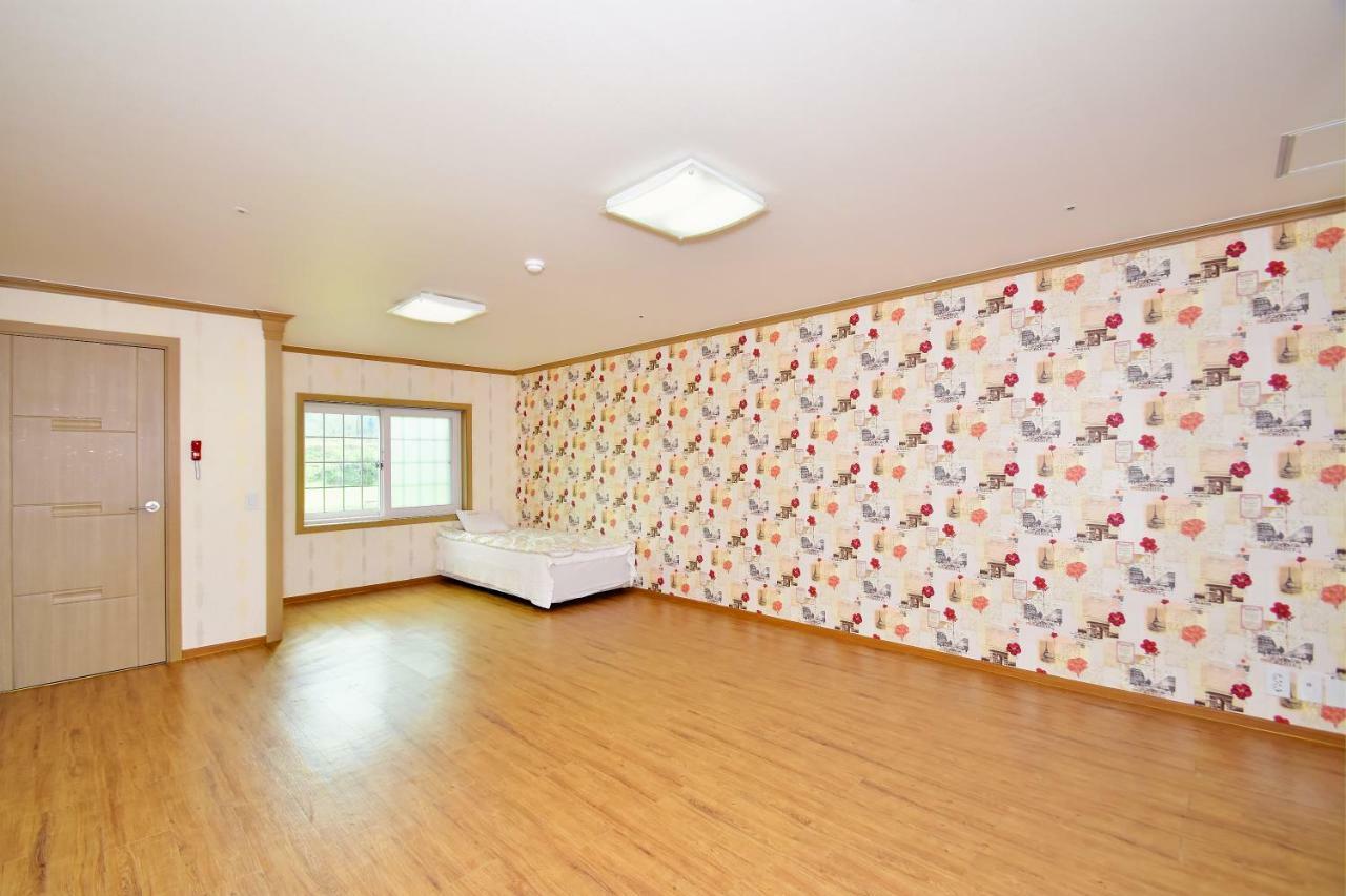 Sungbo Youth Hostel Mungyeong Екстериор снимка