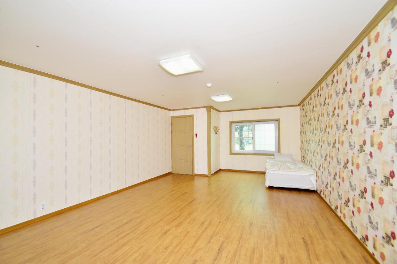 Sungbo Youth Hostel Mungyeong Екстериор снимка